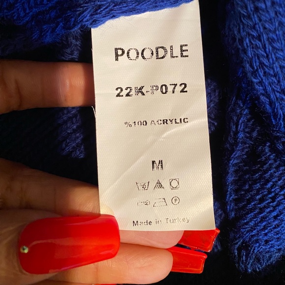 NWOT Blue Knit sweater Never Worn 100% Acrylic - Picture 4 of 4